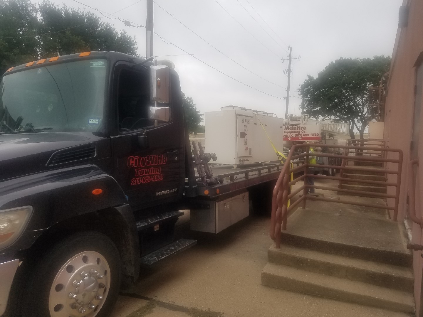 Towing Medical Chiller from Dallas to Duncanville, TX